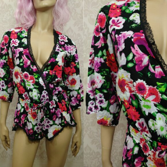 Betsey Johnson Floral Romper Size XS Kimono Sleeve Lounge Wear Lace Trim Deep V - Picture 2 of 12